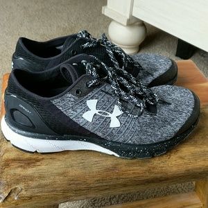 Underarmour Tennis shoes